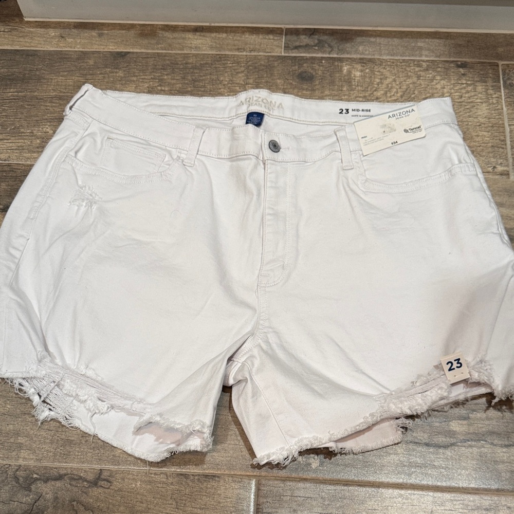 Arizona Jean Company Women's Light Denim Shorts